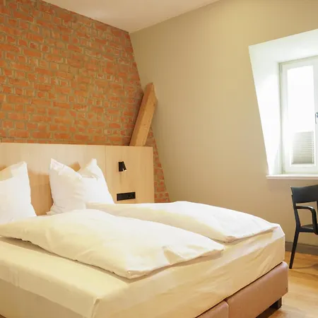 Haugwitzwinkel 3*