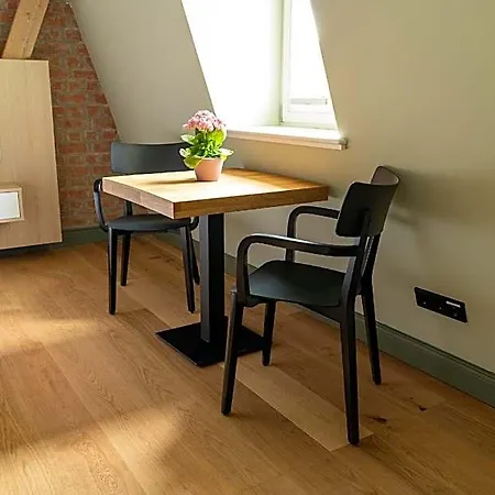 Haugwitzwinkel 3* Taucha